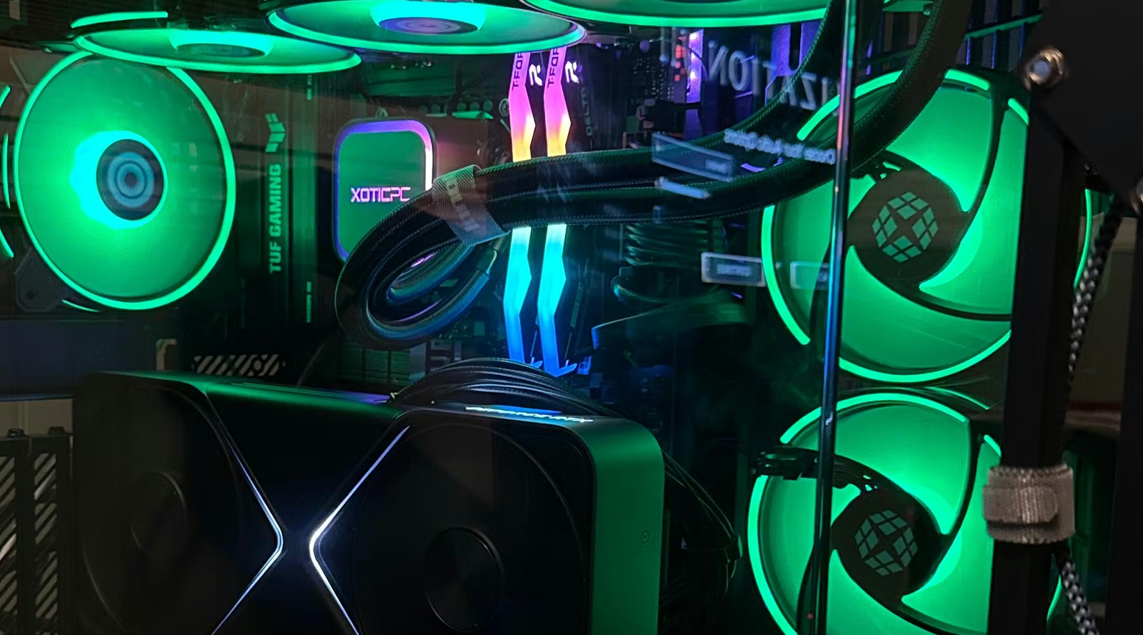 Optimized vs Prebuilt Gaming PCs: Performance & Customization